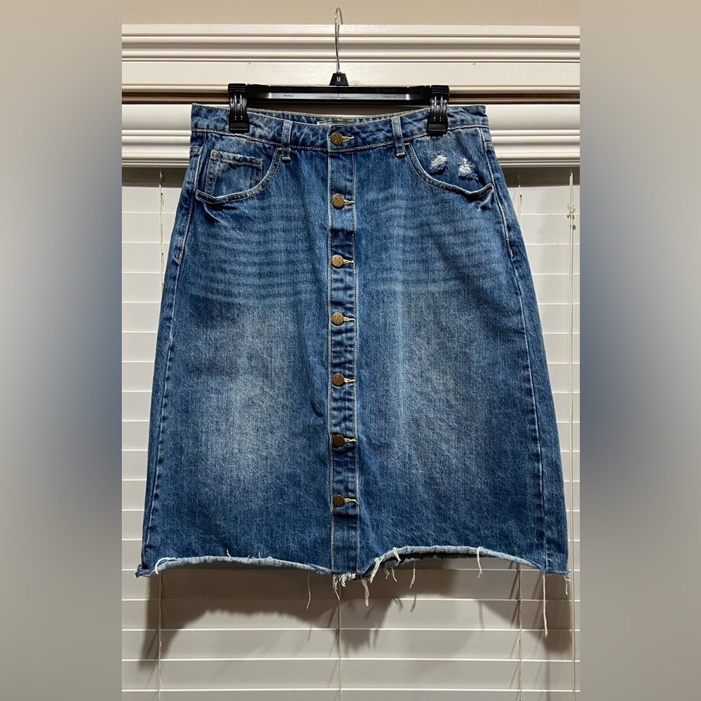 The Main Street Exchange denim skirt sz 10